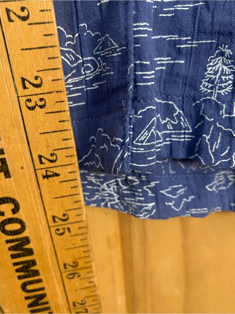 Women’s Eddie Bauer Blue Short-Sleeve Packable Camp Shirt with printed scenes - Picture 10 of 11